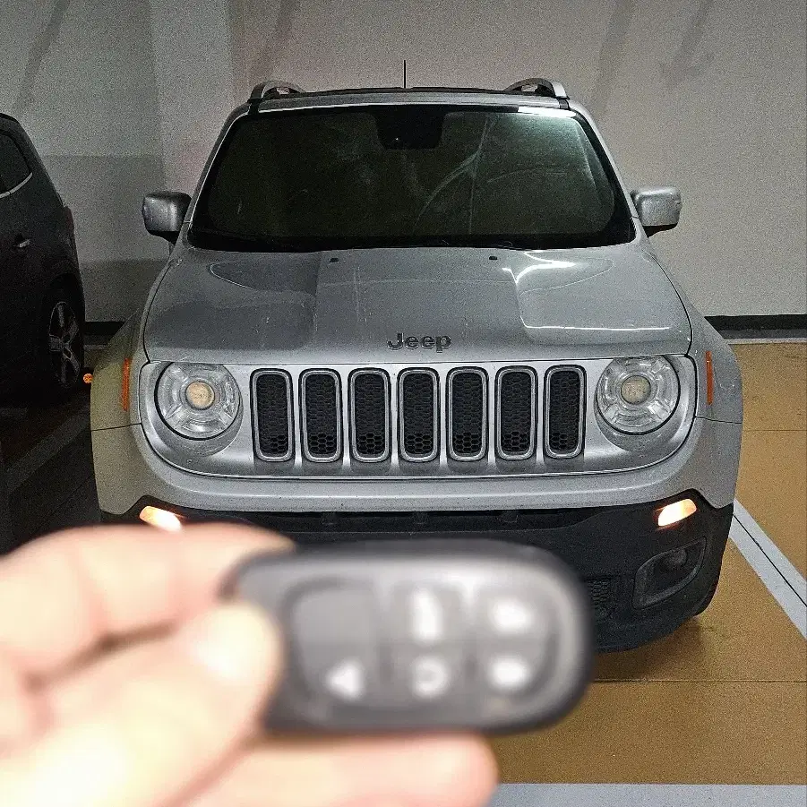 jeep 랭글러 레니게이드 루비콘 구형 열쇠차키에서 신형차키로 맞춤 제작