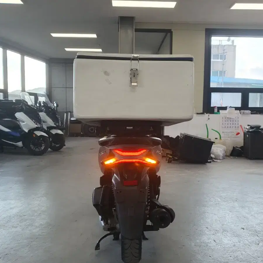 혼다 20년형 PCX125 7만Km 올정비차량 판매합니다.