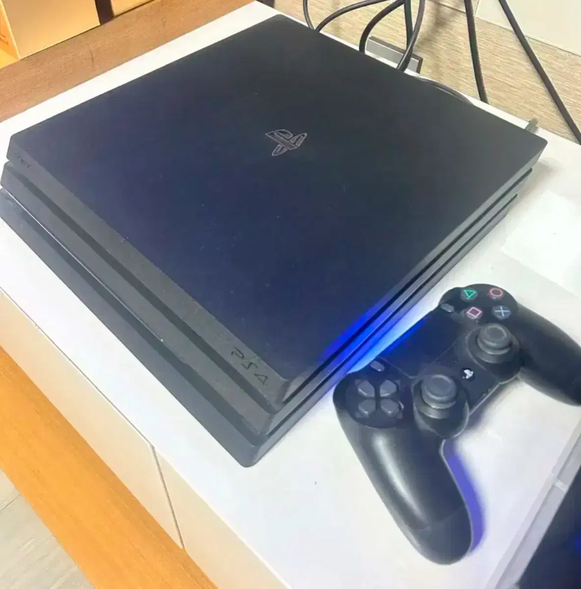 ps4 플스4 프로 판매합니다 최상품