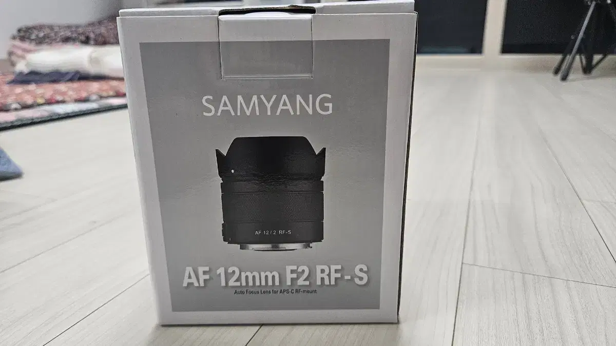 삼양옵틱스 AF 12mm F2 캐논 RF-S용