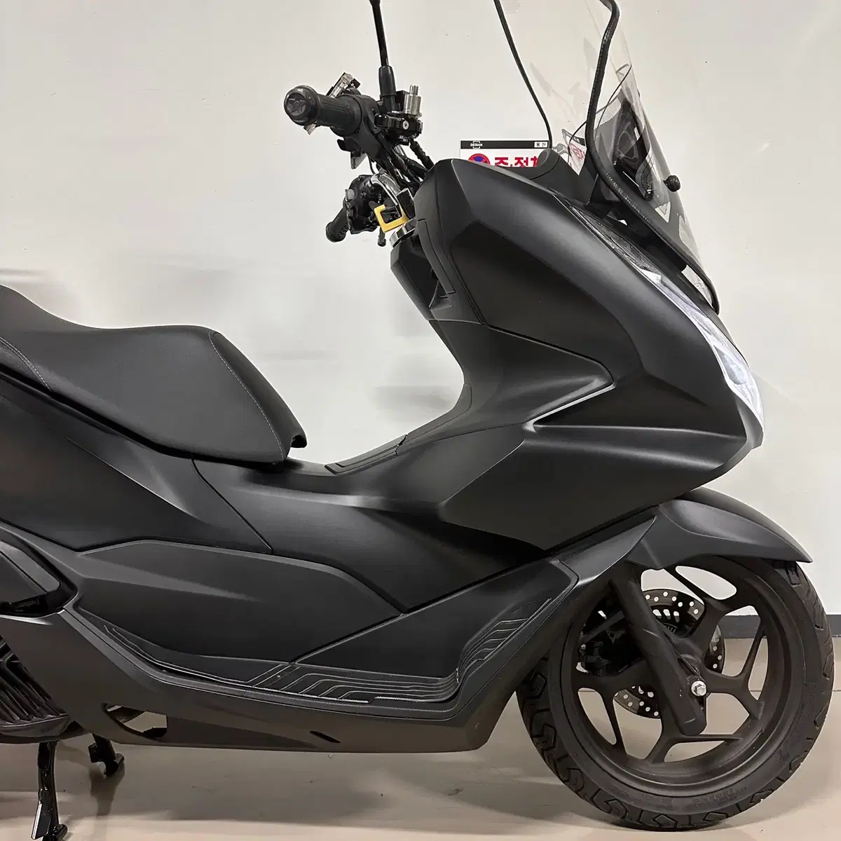 22년식 혼다 PCX125 ABS 블랙에디션 배달대행풀셋팅 짧은키로수