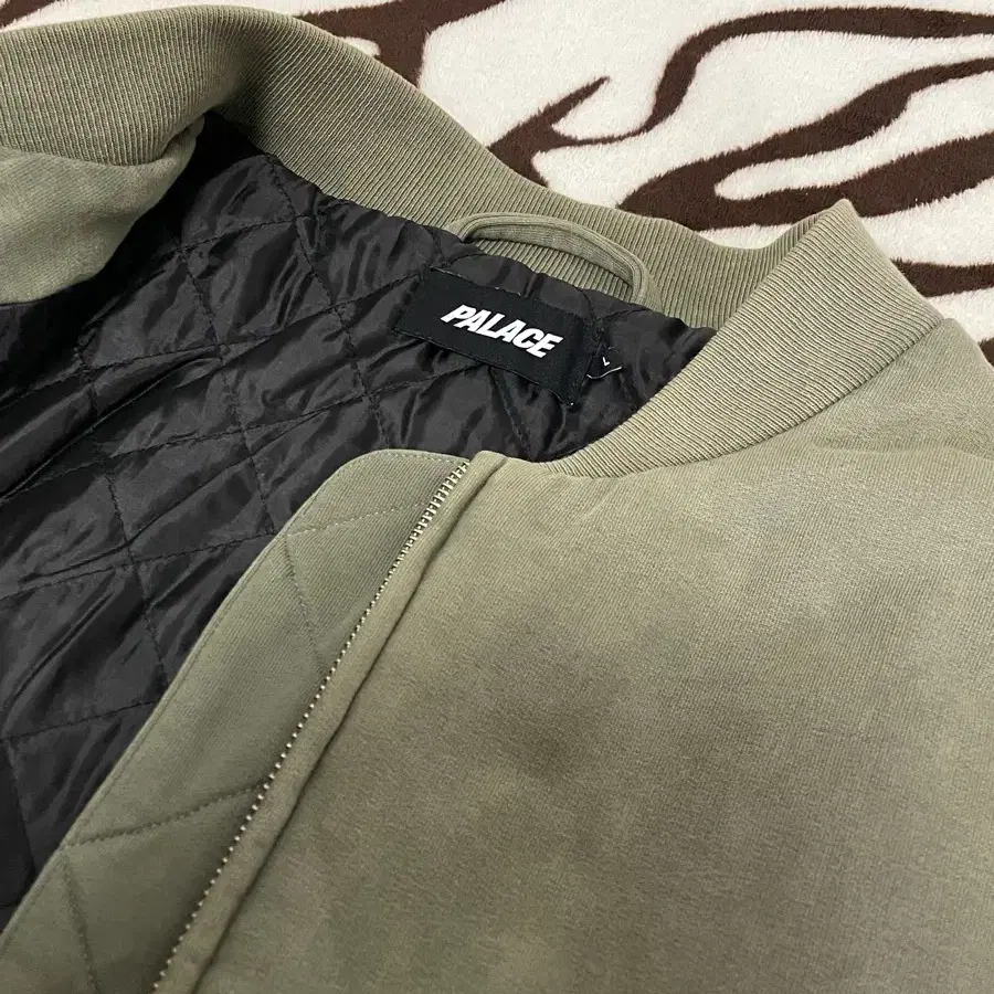 PALACE bomber jacket L