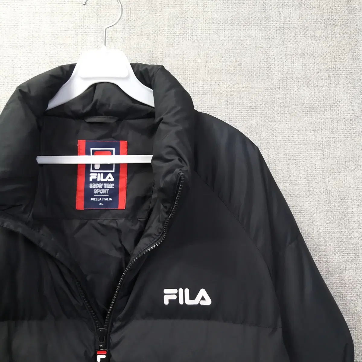 13. FILA 스노우타임 블랙 폴리다운패딩 남성105