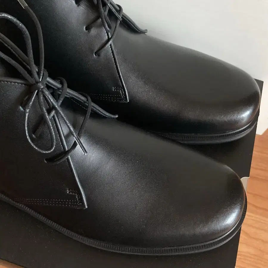 피렌체 아뜨리에 Basic Round Toe Chukka Boots