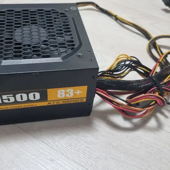 파워 ATX시리즈 h500w 83+ 팝니다.