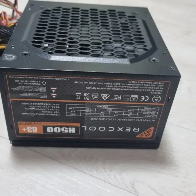 파워 ATX시리즈 h500w 83+ 팝니다.