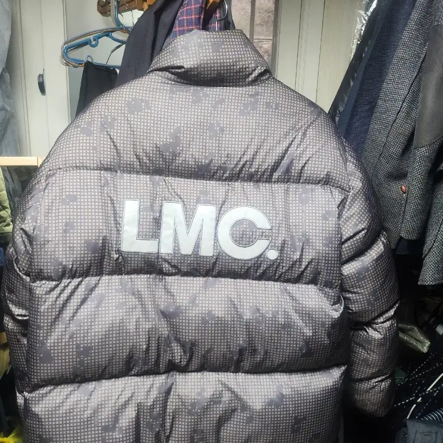 lmc 오리털 양면패딩 105사이즈