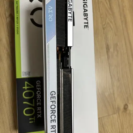 기가바이트 RTX4070TI AERO (판매완료)