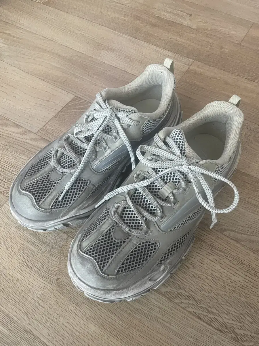 Zara Textured Sole Running Sneakers Size 42