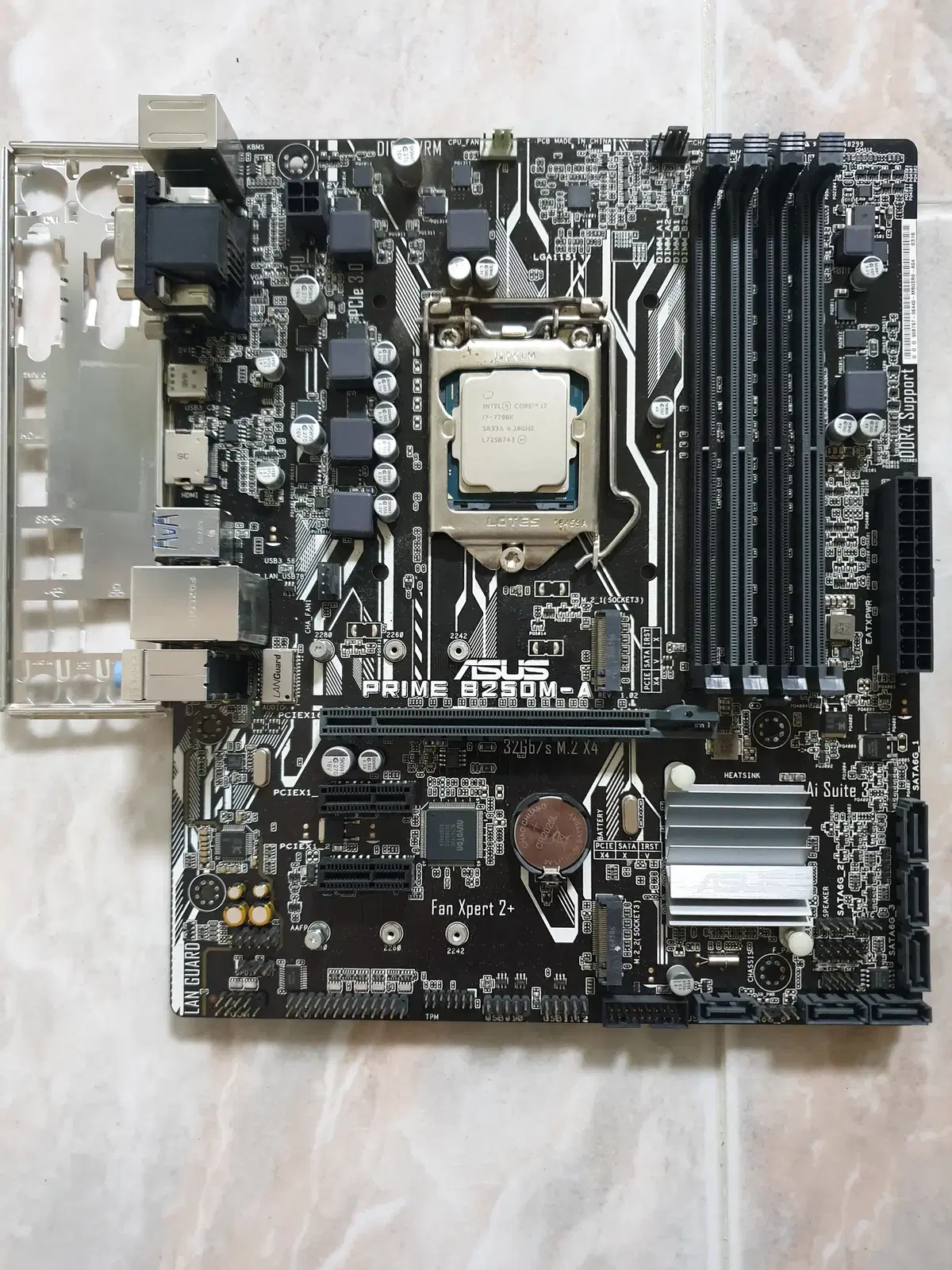 i7 7700K 아수스 B250M 쿨러 240g 램32g 30만원