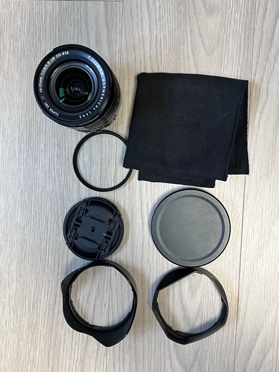 I'm selling a Fujifilm 18-55mm lens