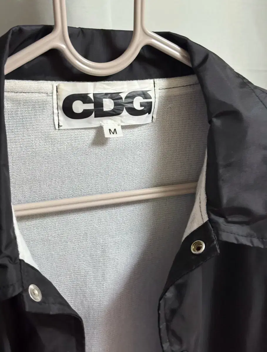 꼼데가르송 CDG 바람막이