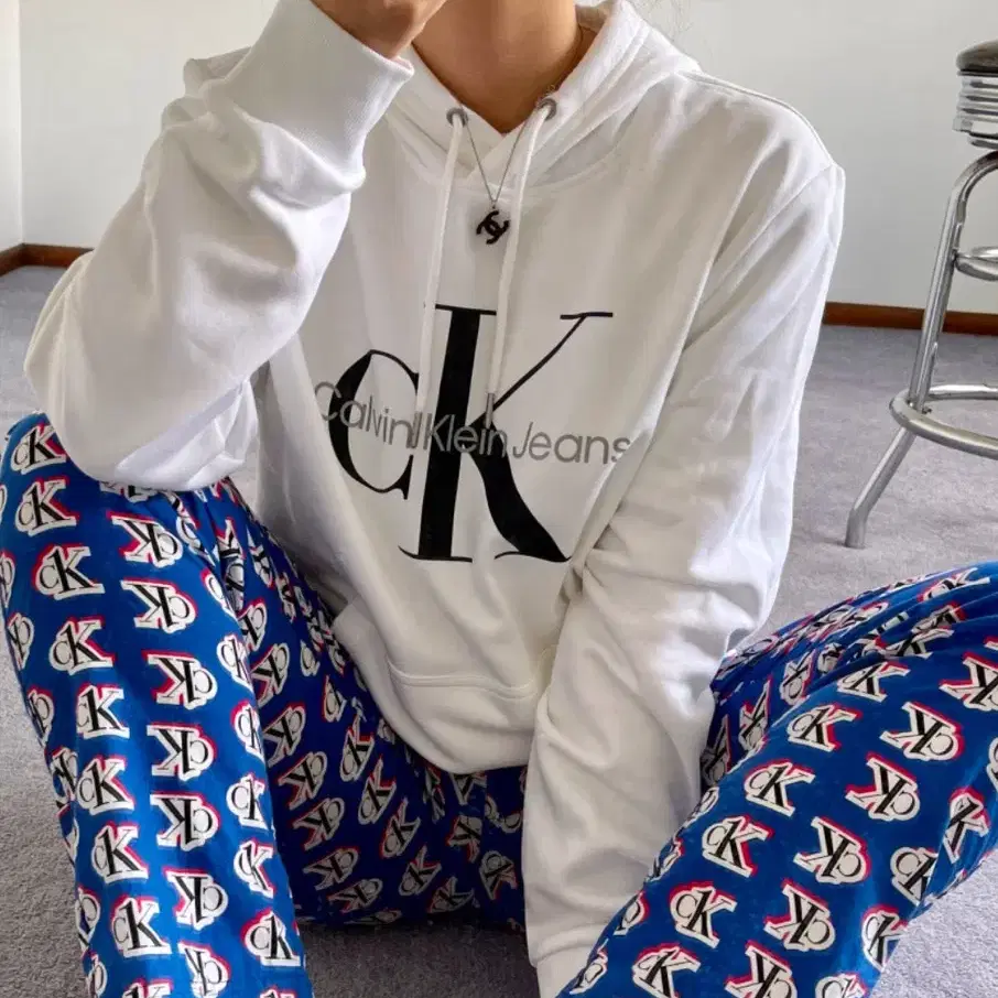 라스트피스특가-)) CK MONOGRAM HOODIE /40GC201