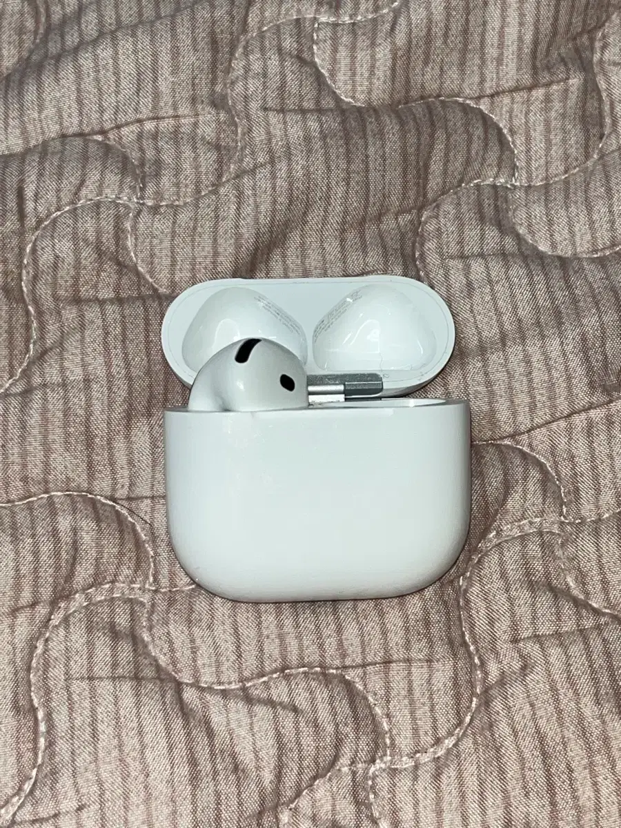 AirPods 4th generation 4 Noise Canceling No-Canceling Left Earbud Left Earbud Wts