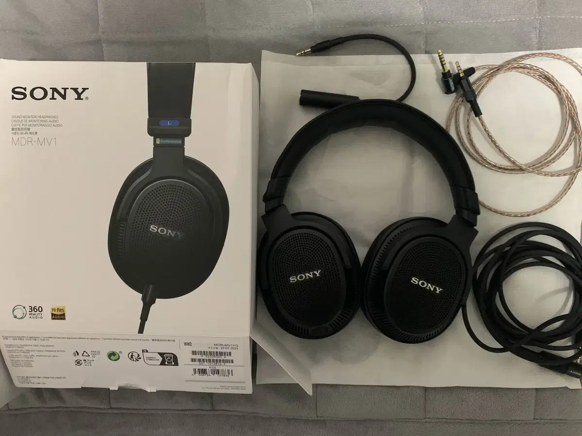 Selling Sony MDR MV1