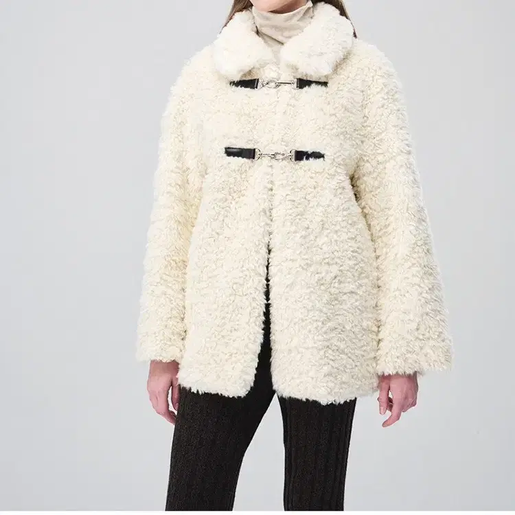 ETMON 에트몽 Buckle Fur Half Coat, Ivory