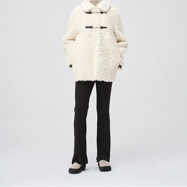 ETMON 에트몽 Buckle Fur Half Coat, Ivory