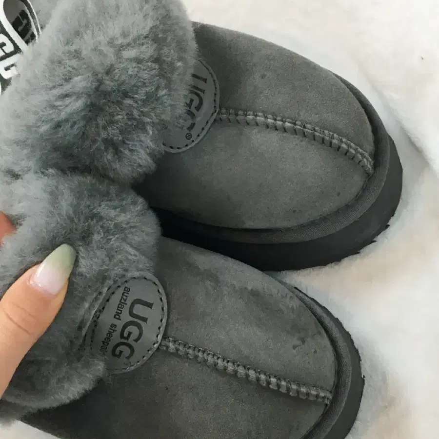 Ugg 225