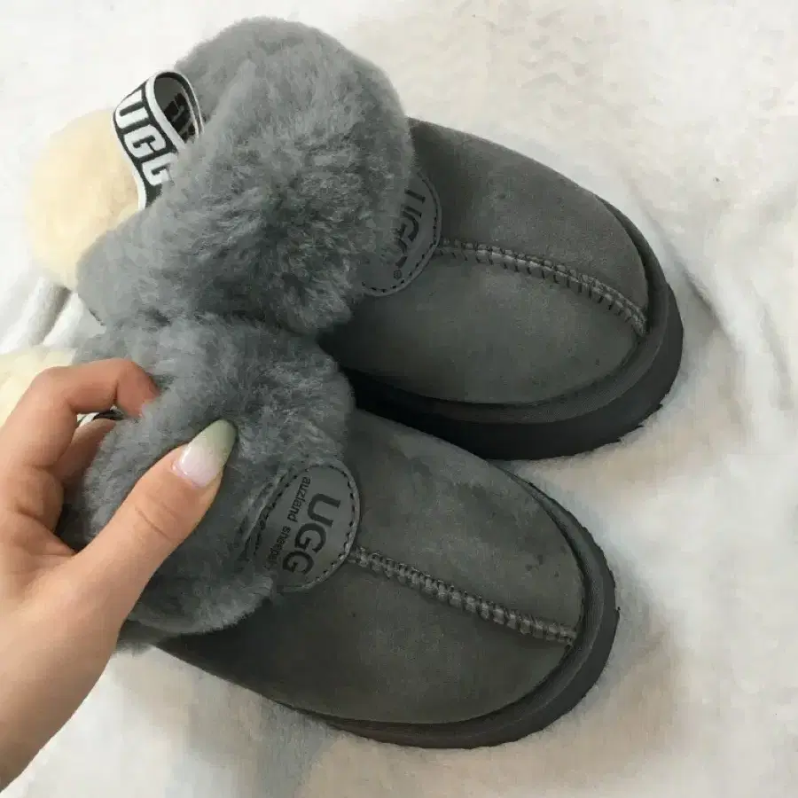 Ugg 225