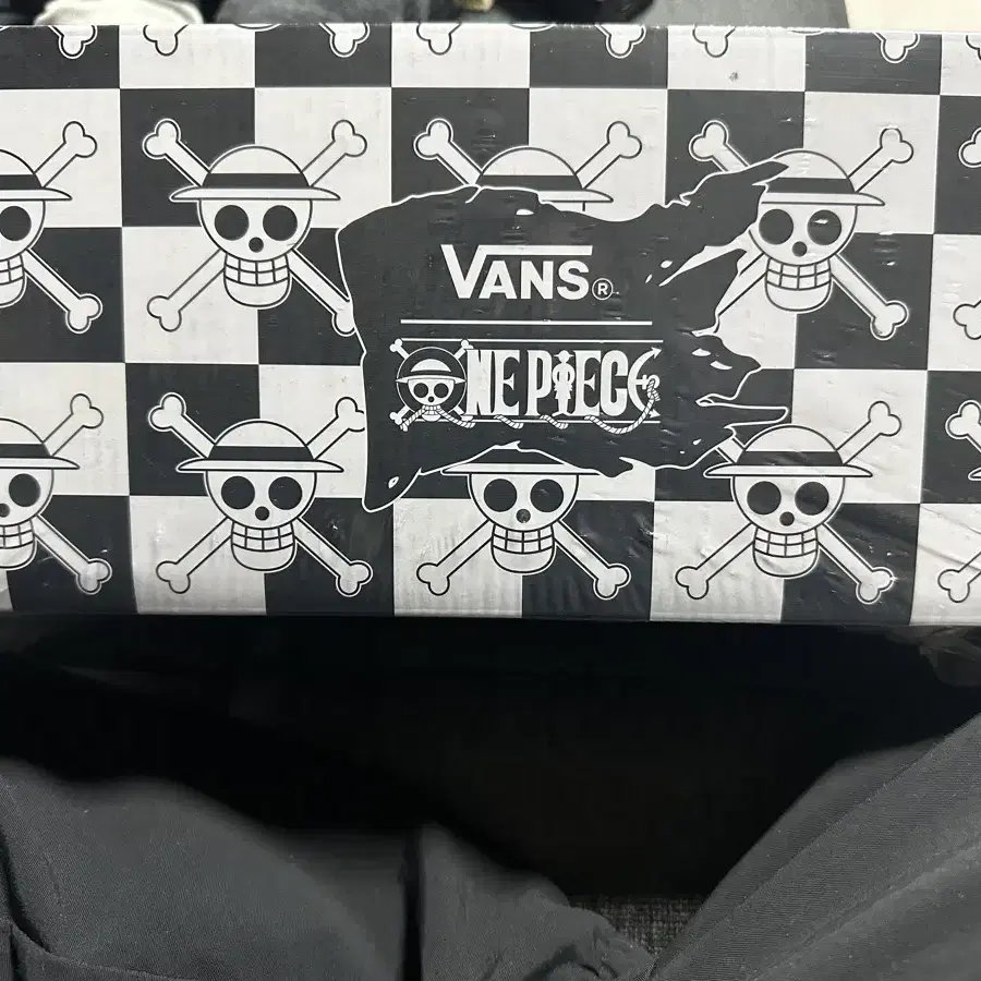 Vans x 원피스 어센틱 샌드 270 (박스 미개봉)