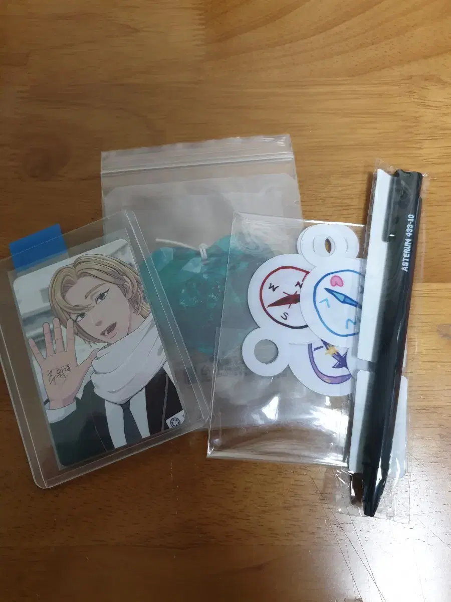 Plave goods bulk (Noah's seagull, fragrance, straw pick, ballpoint pen)