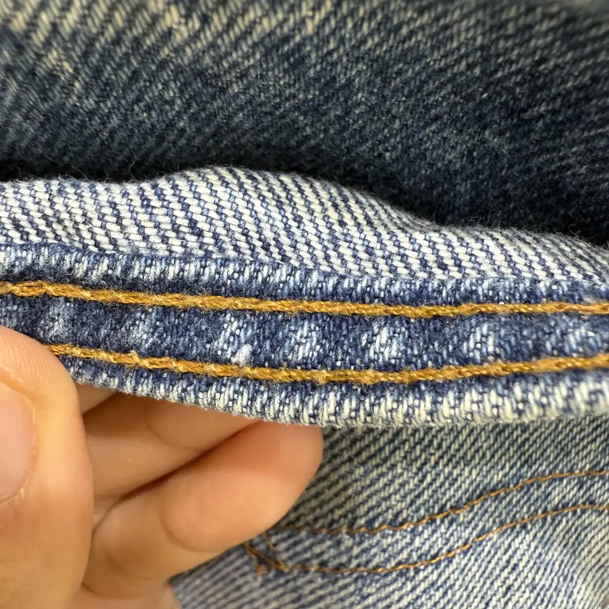 90s LEVIS (Made in USA)