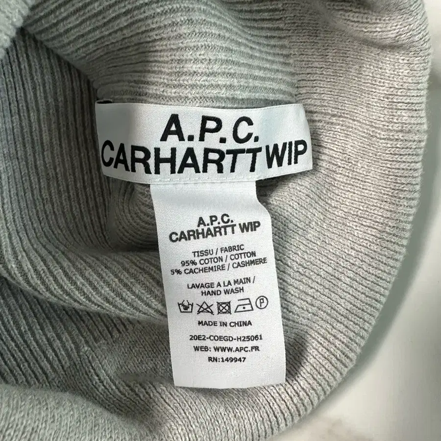 칼하트 x 아페쎄 a.p.c  롱비니