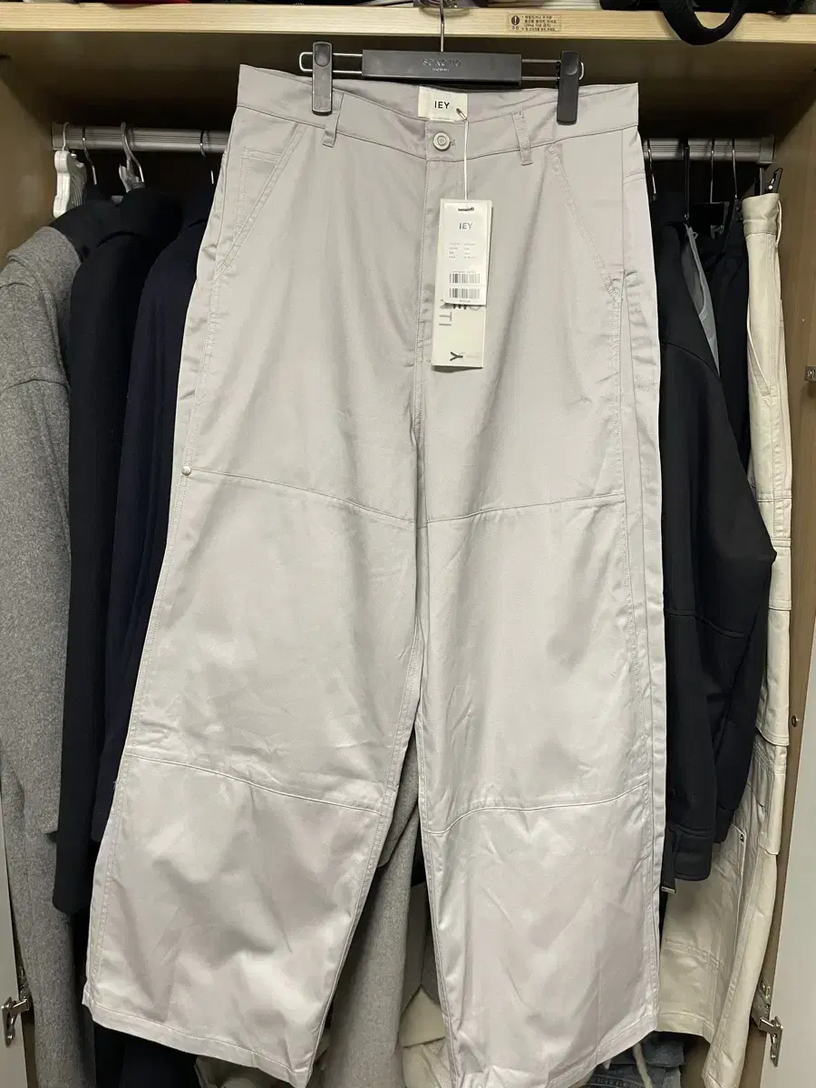 이에이 PANI SIDE TUCK PANTS L