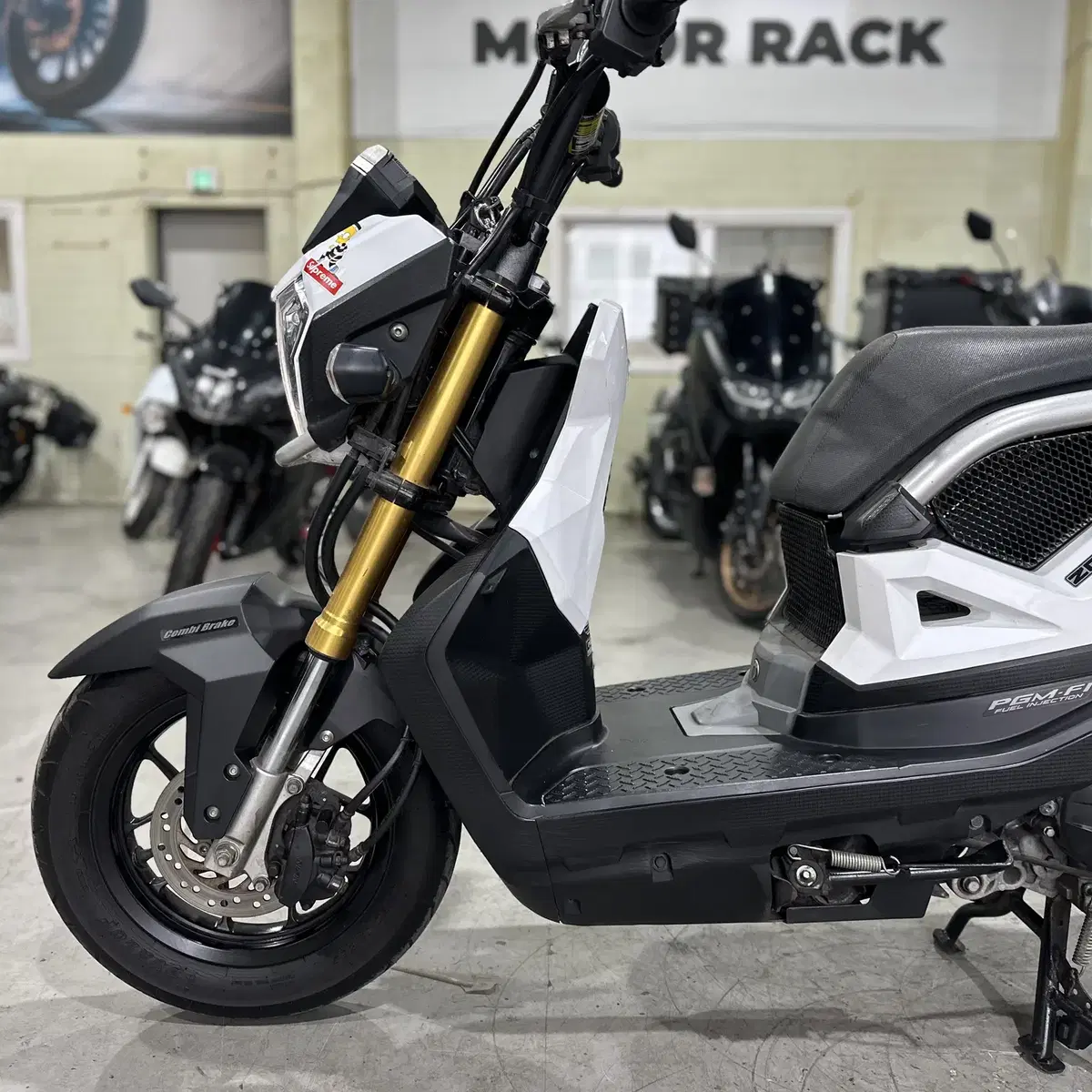 스즈키 GSX-R125 ABS 2019년 7천KM GP블루 실키로수 차량