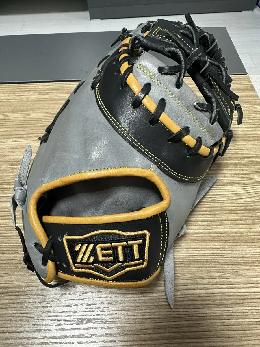 ZETT Pro 1st Base Mitt (Glove) Kim Woong-bin Replica