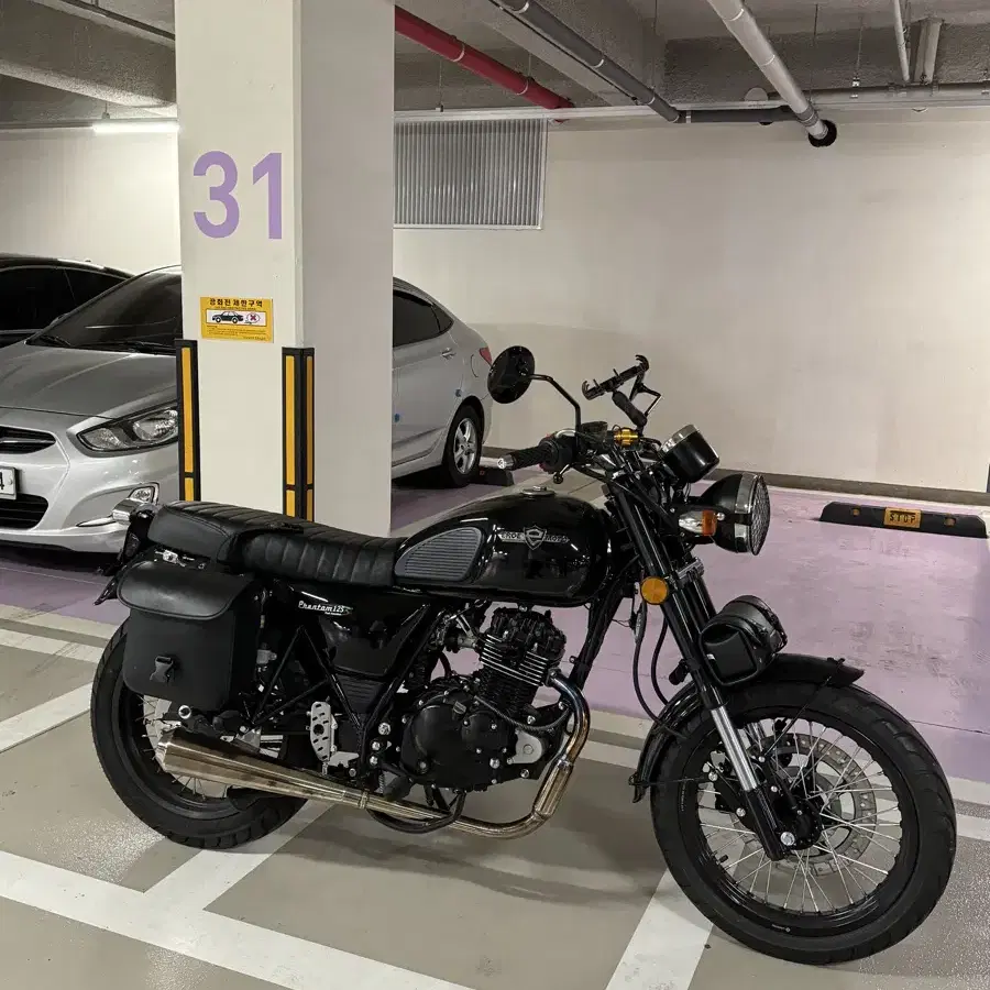 23년식 엘로이팬텀125cc