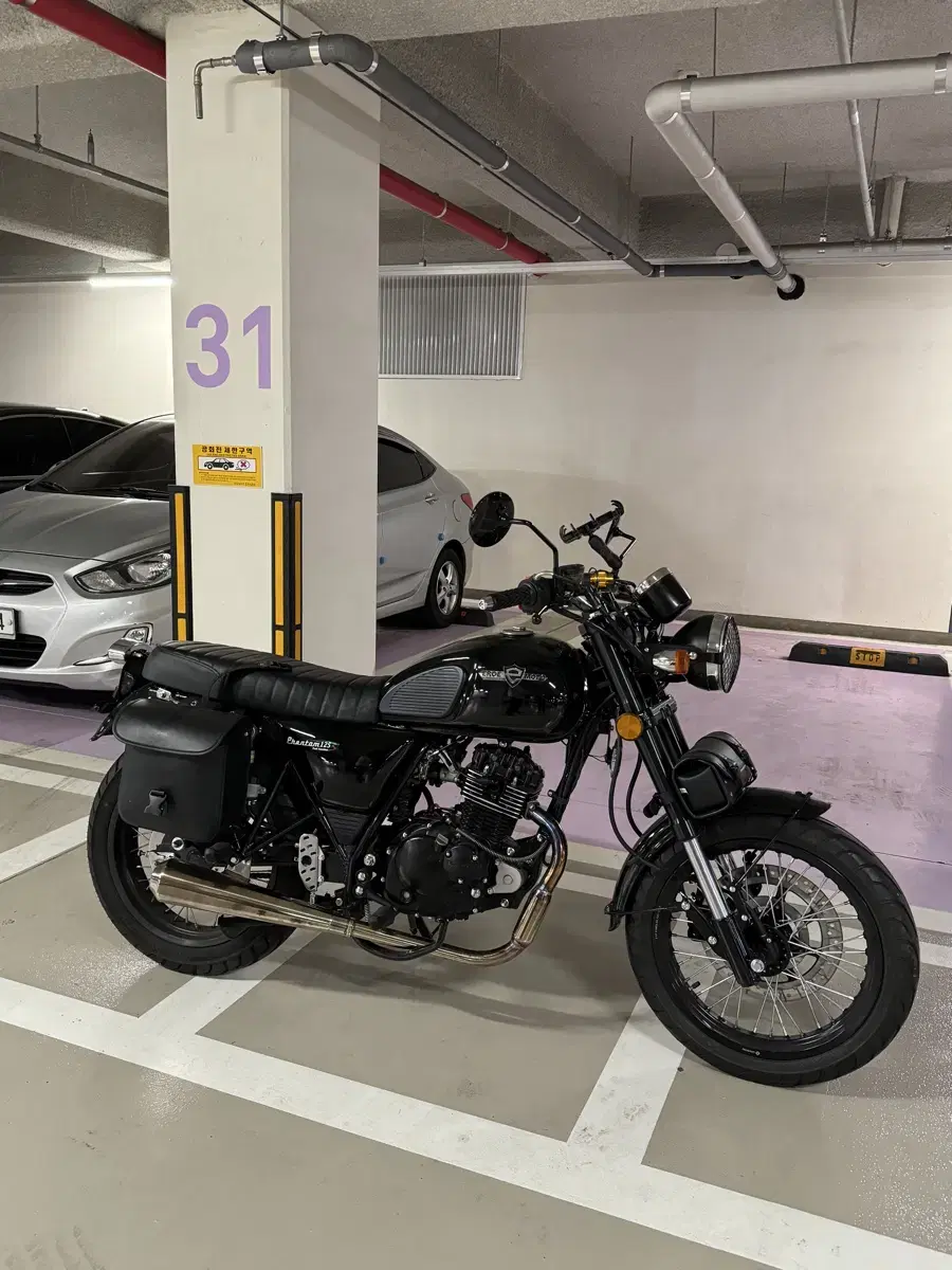 23년식 엘로이팬텀125cc