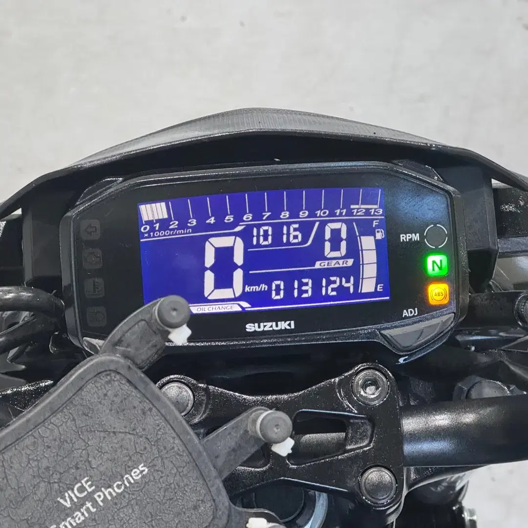 스즈키 gsxs125 21년식 1만km 신차급 바이크 판매합니다.