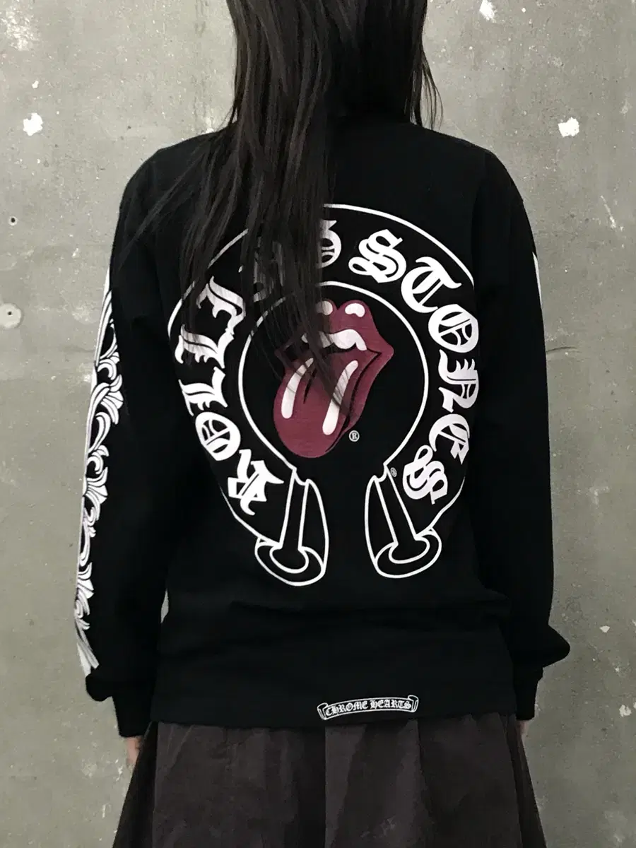 Chrome hearts 크롬하츠 X 롤링스톤즈 말발굽 롱슬리브 블랙