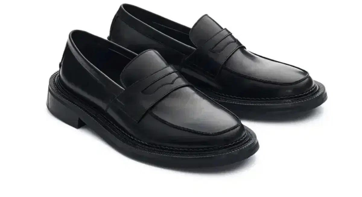 Mint New) Stu leather black loafers size 40 mint new for sale