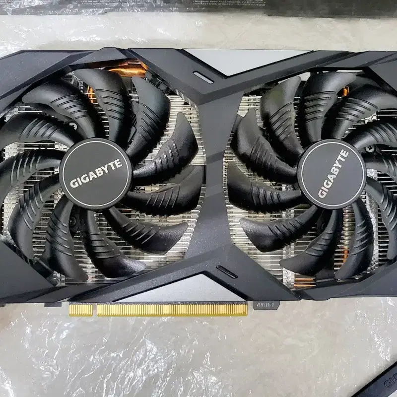 기가바이트 GTX1660 super 박스유 그래픽카드 매우 깨끗