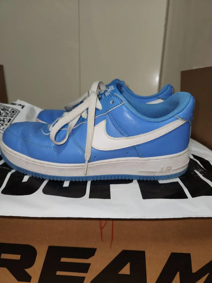 Nike Air Force 1 University bloo, size 270