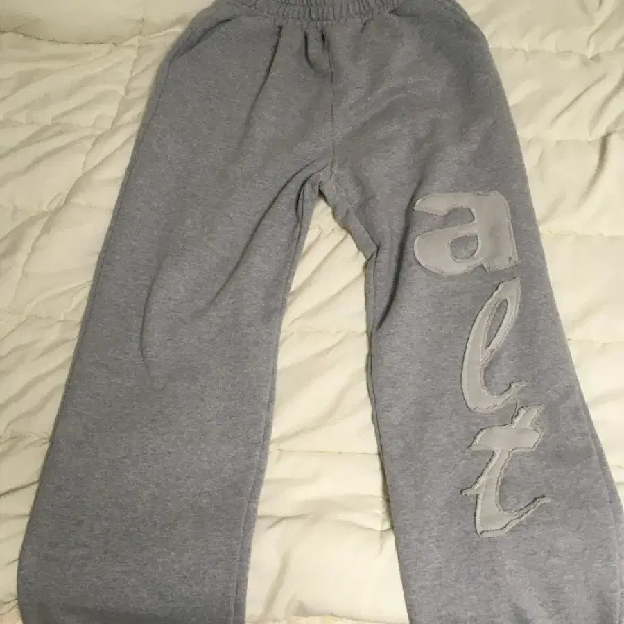 더콜디스트모먼트 TCM alt sweat pants M사이즈