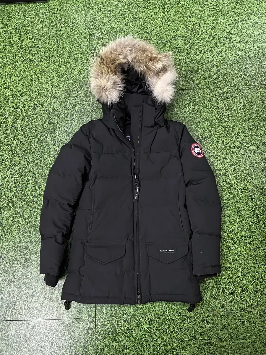 Canada Goose Solaris Puffer Women's Size 44 Recommended