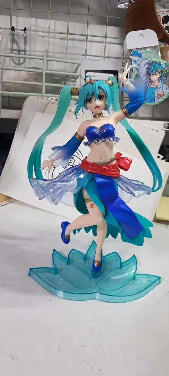 Quick sale,Quick sale Miku Figures (Arabian)