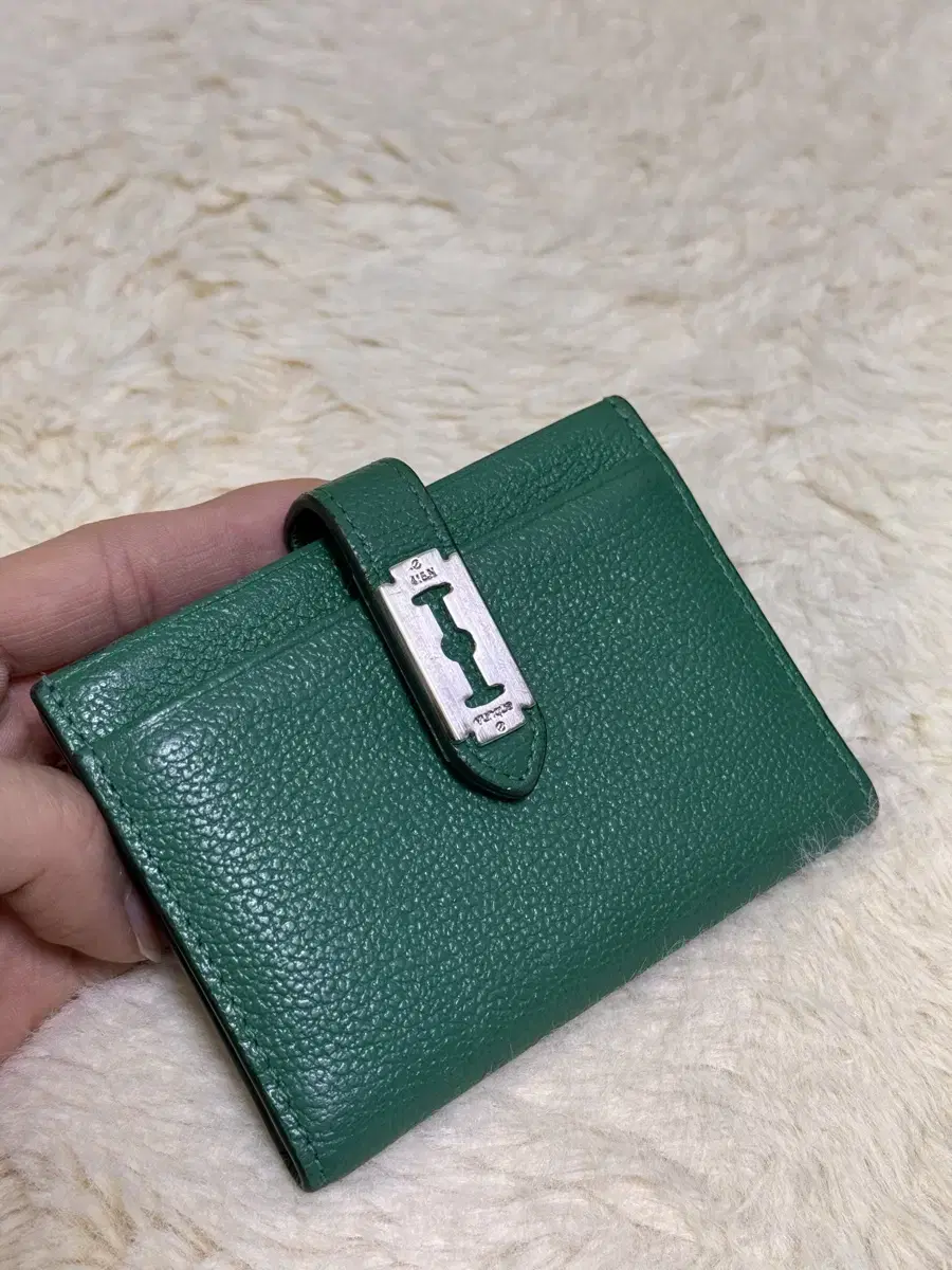 (Very Good Condition) Popular Colors Bunker kard wallet