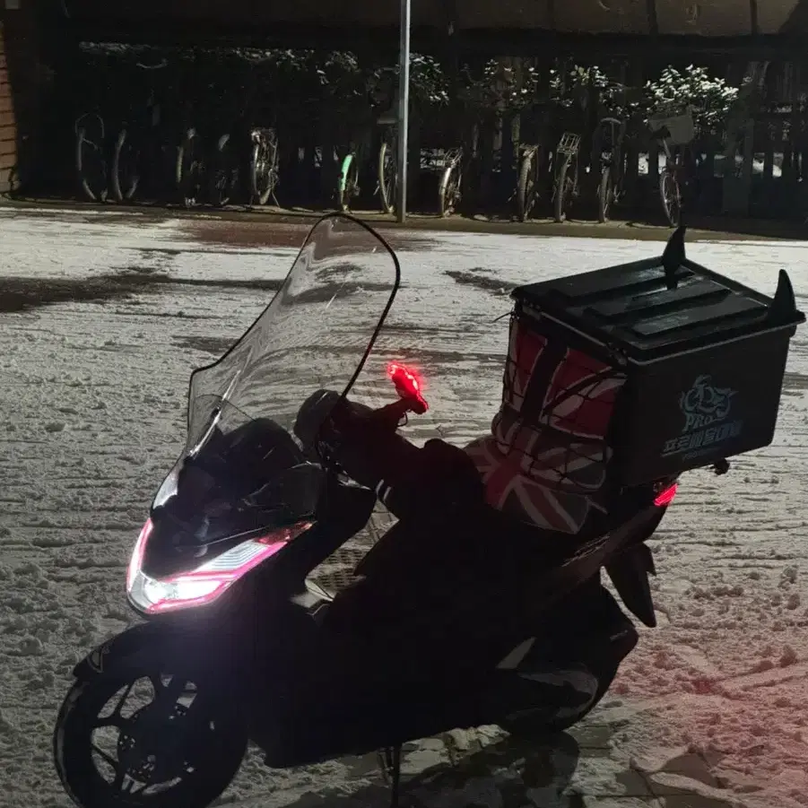 Pcx125 22년식 급쳐