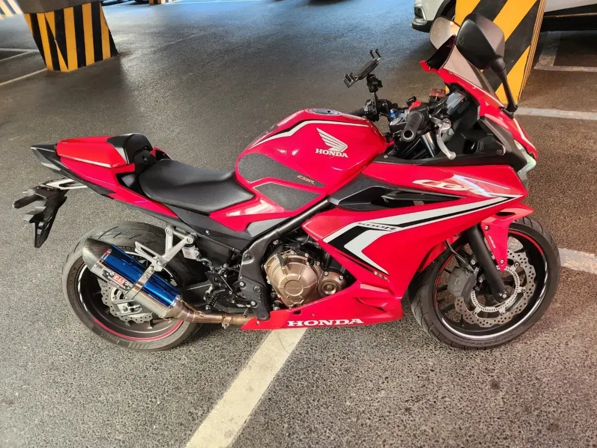 혼다 CBR500R 21년식 팔아요