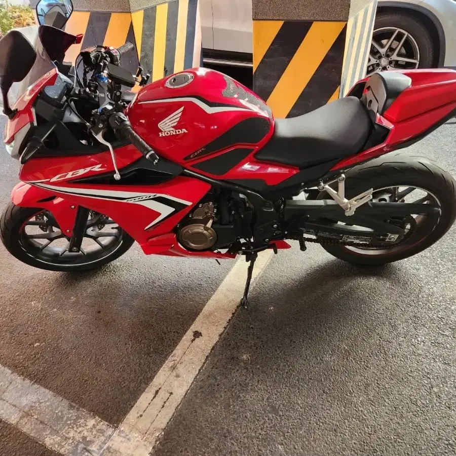 혼다 CBR500R 21년식 팔아요