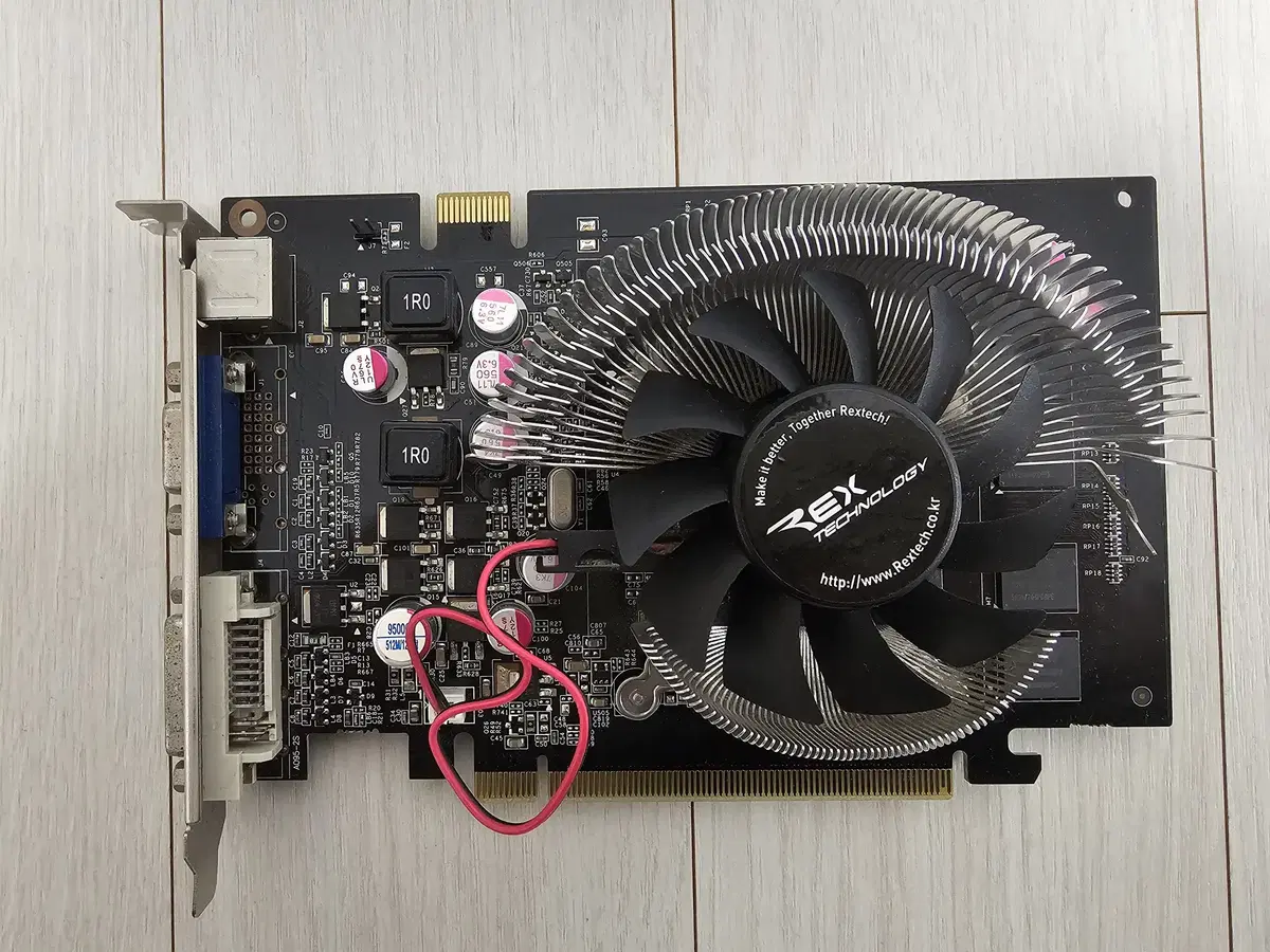 I sell my GeForce 9500GT 512MB Graphics Card