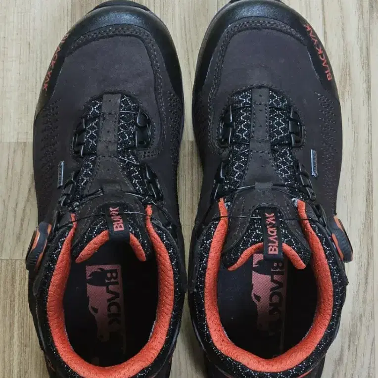 블랙야크 GORE-TEX 여성 BOA 등산화 235