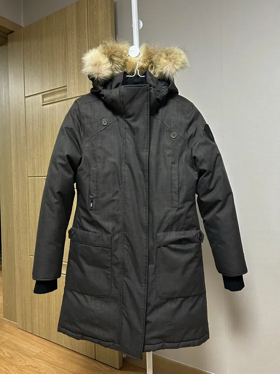[S] Novis Women's Merides Hooded Coyote Fur Long Padded Jacket