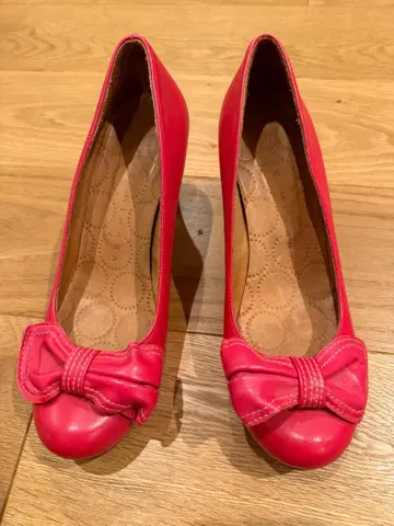 Chie Mihara Pumps