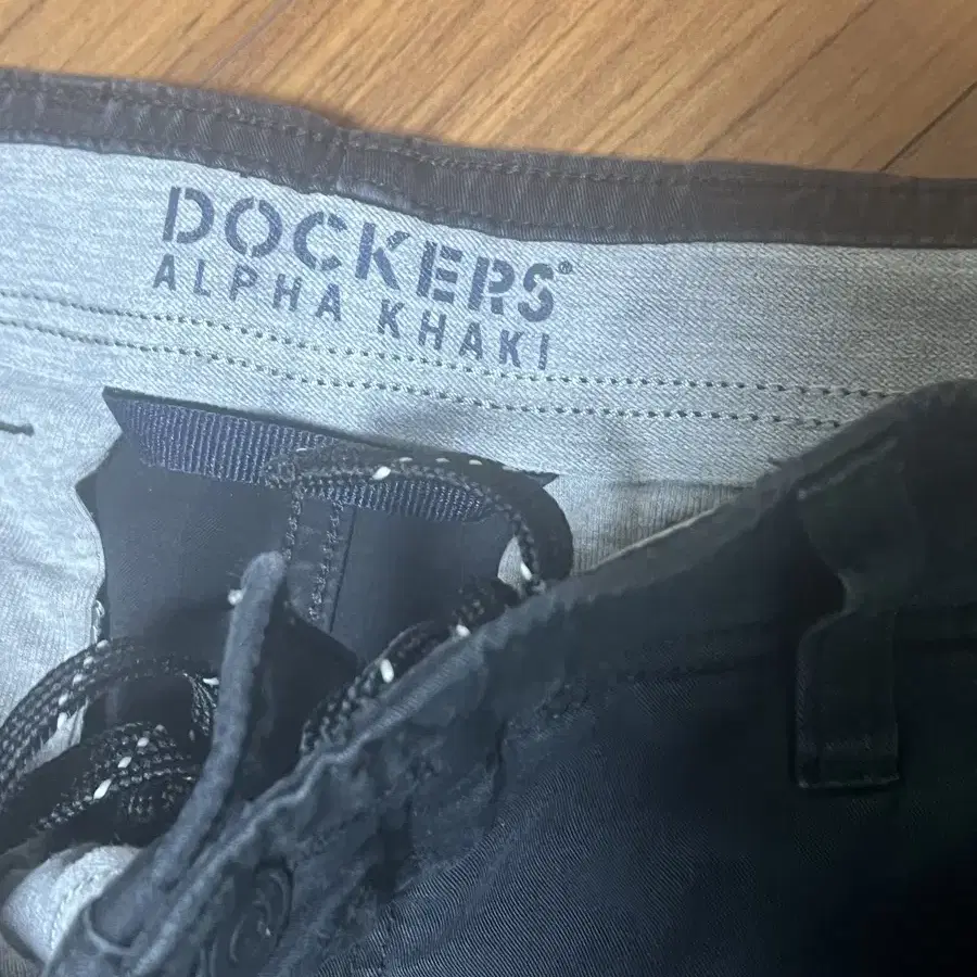 DOCKERS 블랙 치노