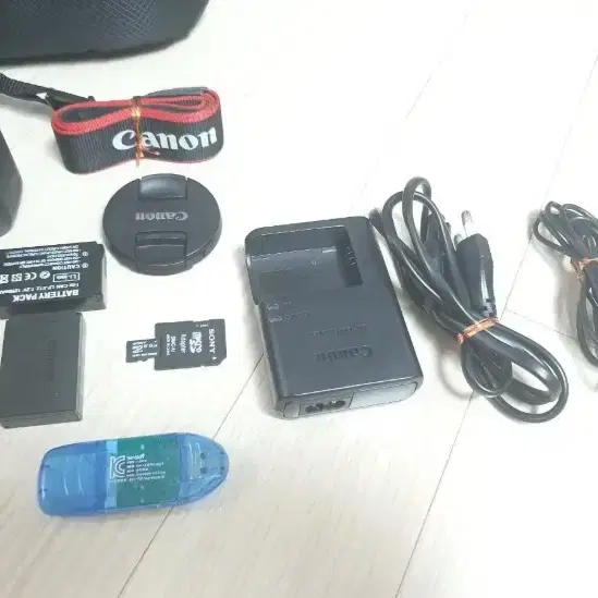 캐논 EOS 100D 카메라 와 18-55 STM 렌즈